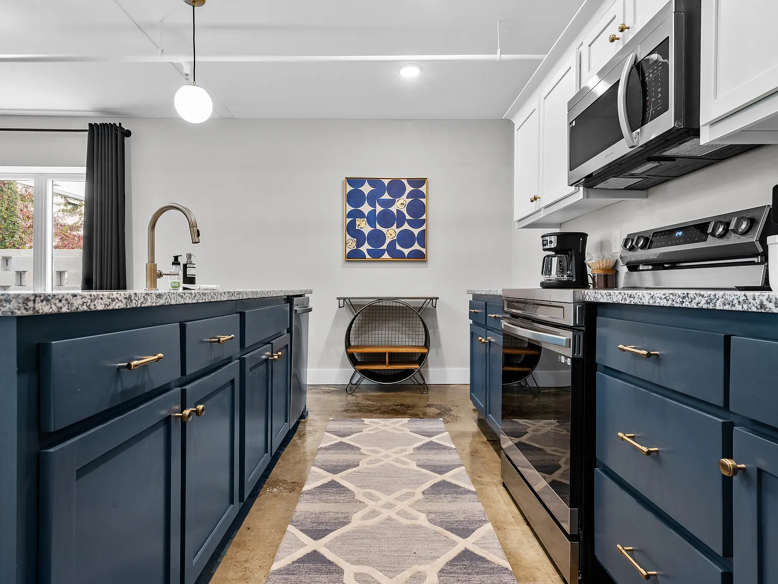 2 bed, $2,400 — Photo 2