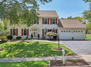 226 Summerwind Ln, Harleysville, PA 19438
