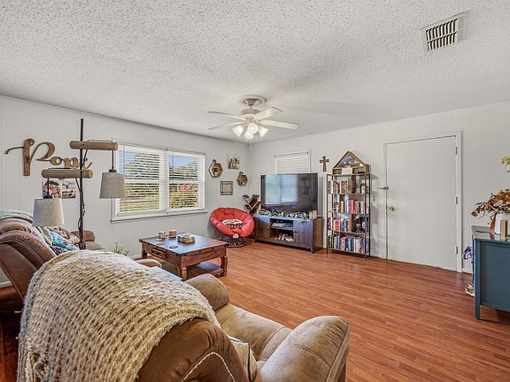 4th image of 3704 County Road 801
