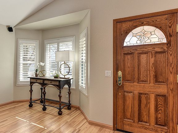 5th image of 6514 Elza Ct