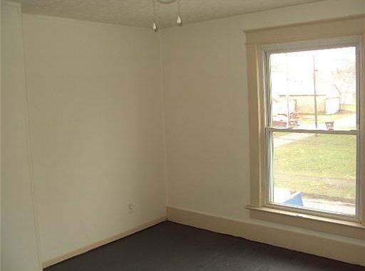 5th image of 315 Grant St