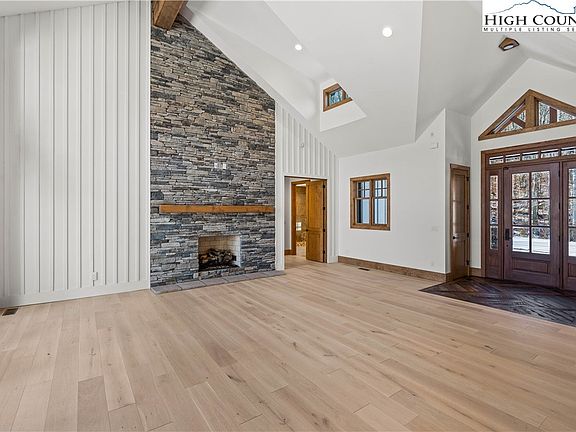 2nd image of 1206 Cranberry Trail