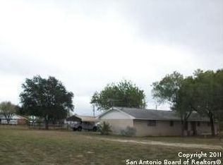 107 Oakhaven Rd, Pleasanton, TX 78064
