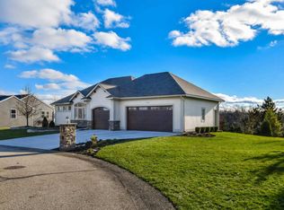 5305 Tuscan Crest Dr SE, Grand Rapids, MI 49546