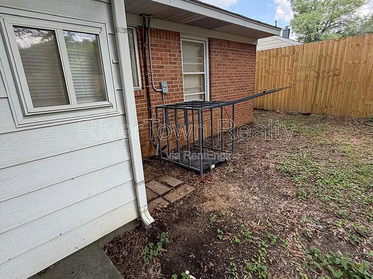 4550 Quince Rd — Photo 14