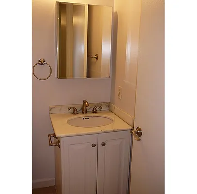 Rented by Jane Pollard Brokerage | media 40