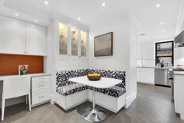 Sold by Compass | media 5