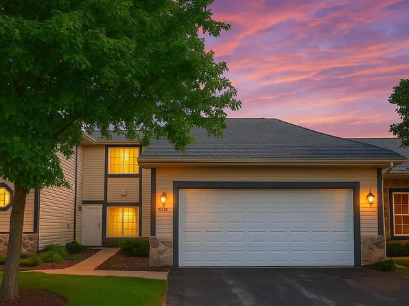 5394 South Hidden DRIVE, Greenfield, WI 53221