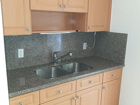 4th image of 3009 N Andrews Ave APT 6