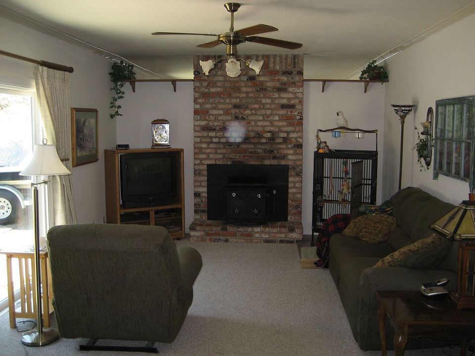 2nd image of 3039 N Francisco Way