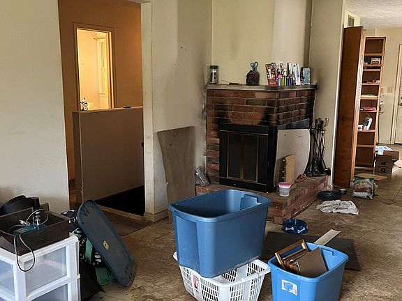 4th image of 3105 Dorothy Ln