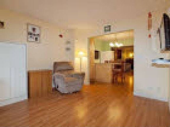 dining room/kitchen