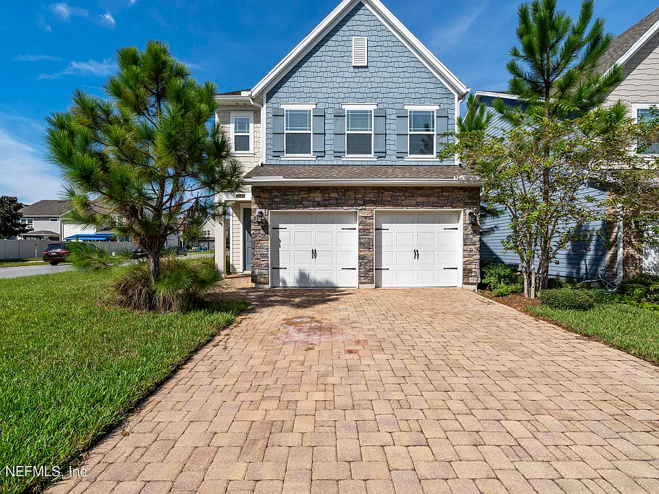 2682 Fawn Point Dr