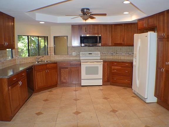 2nd image of 2710 Laurel Oak Dr