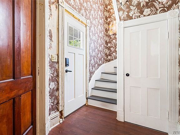 2nd image of 9 Lincoln Ave