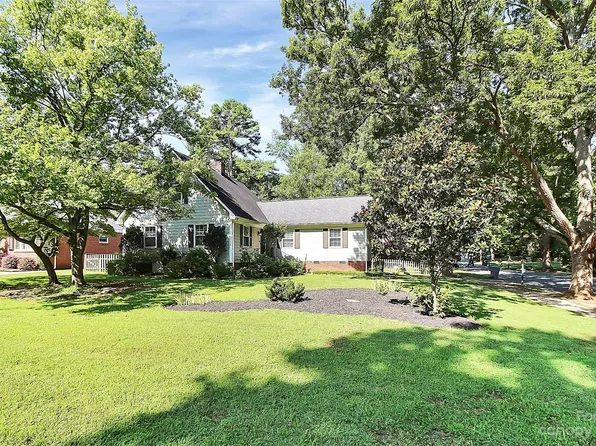 7741 Surreywood Pl, Charlotte, NC 28270