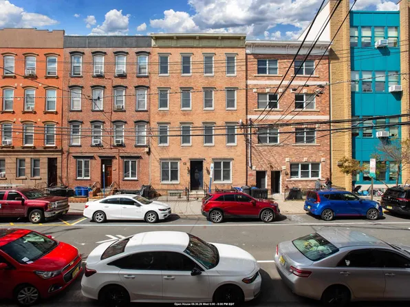 518 Park Avenue image 1 of 19