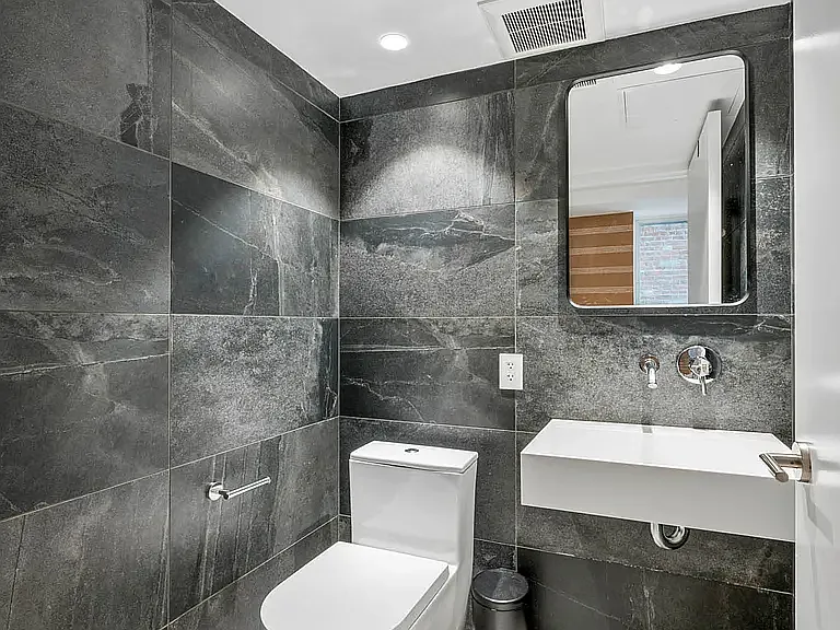 415 Degraw St #B — Photo 14