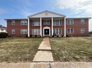 604 Thunderbird Ct APT H, Chesterfield, MO 63017