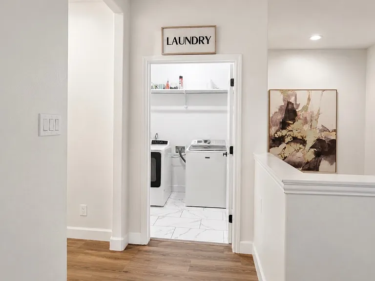 7812 Colonial Ln — Photo 10