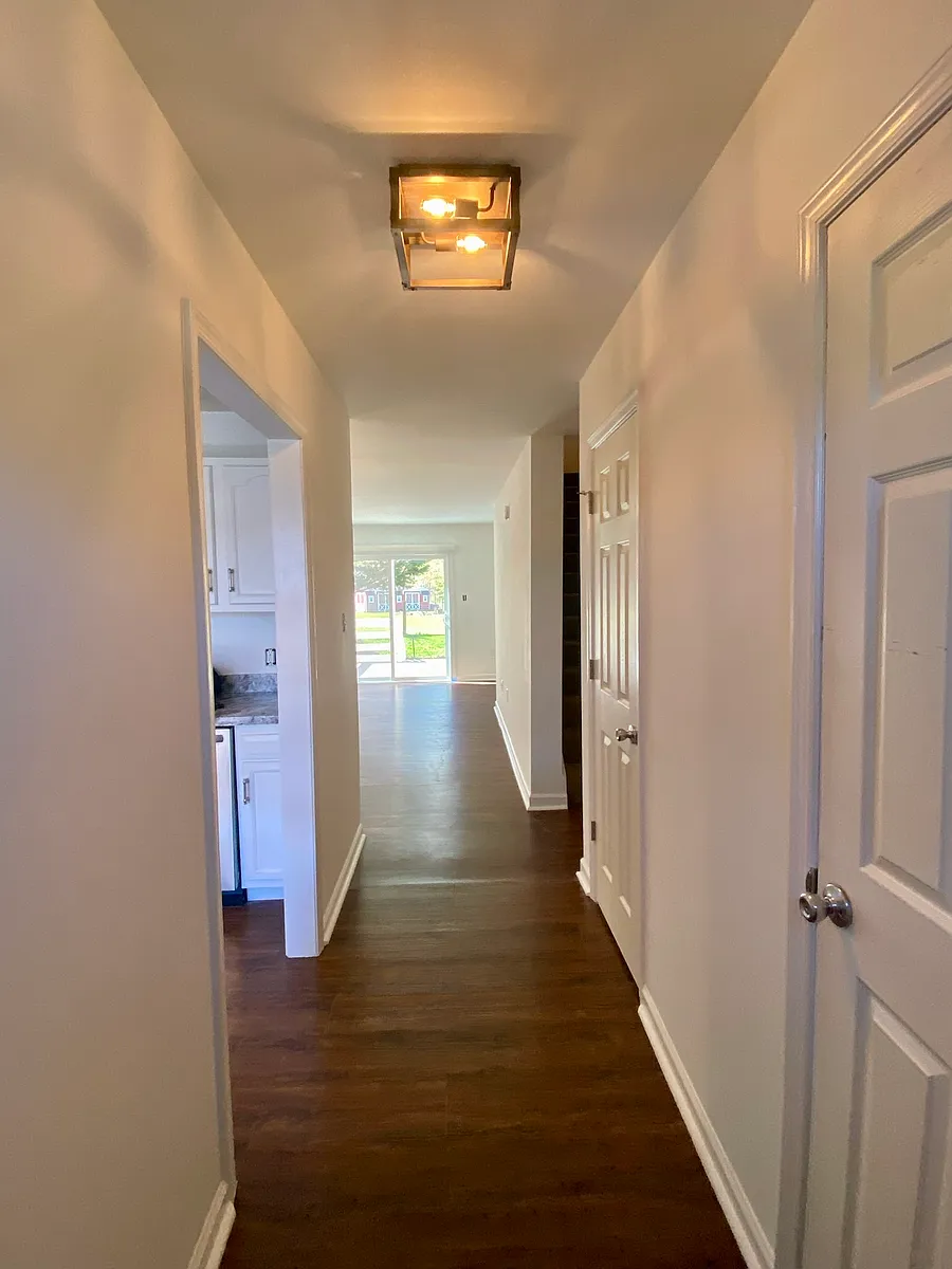Entryway - 3 Thyme St