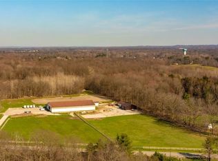 13369 E River Rd, Columbia Station, OH 44028