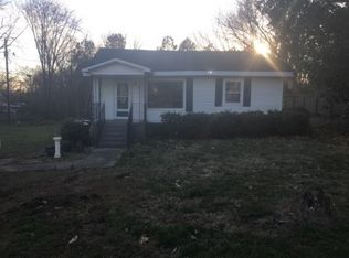 814 E Charles St, Matthews, NC 28105