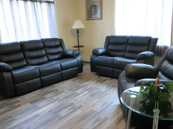 3475 Hope St APT 1, North Pole, AK 99705