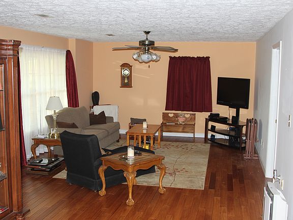 4th image of 122 County Road 410