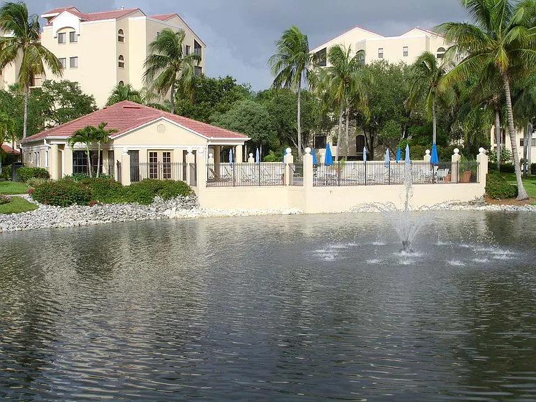 Valencia Clubhouse and Pool Deck