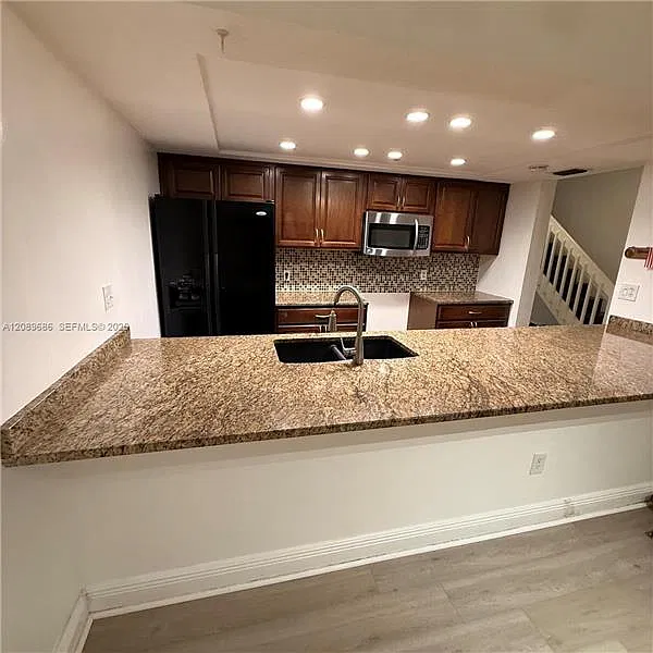 3 bed, $3,150 — Photo 2