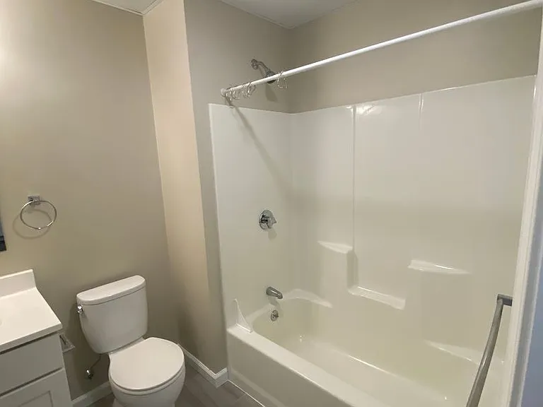 191 N Common St — Photo 14