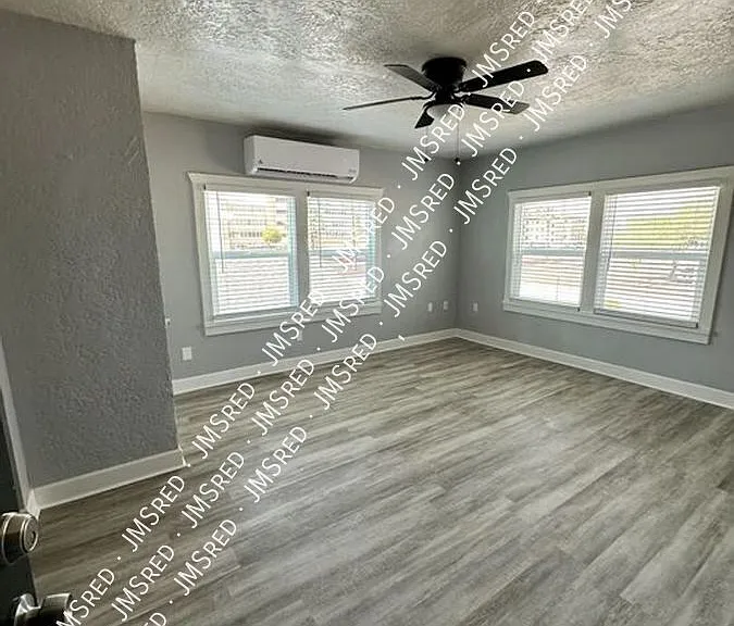 209 N 16th Ave #4 — Photo 4