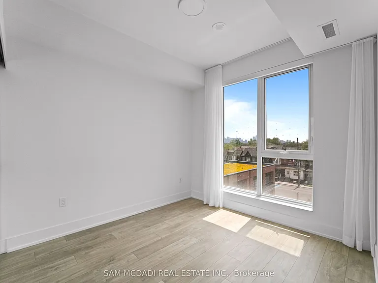 858 Dupont St #304 — Photo 24