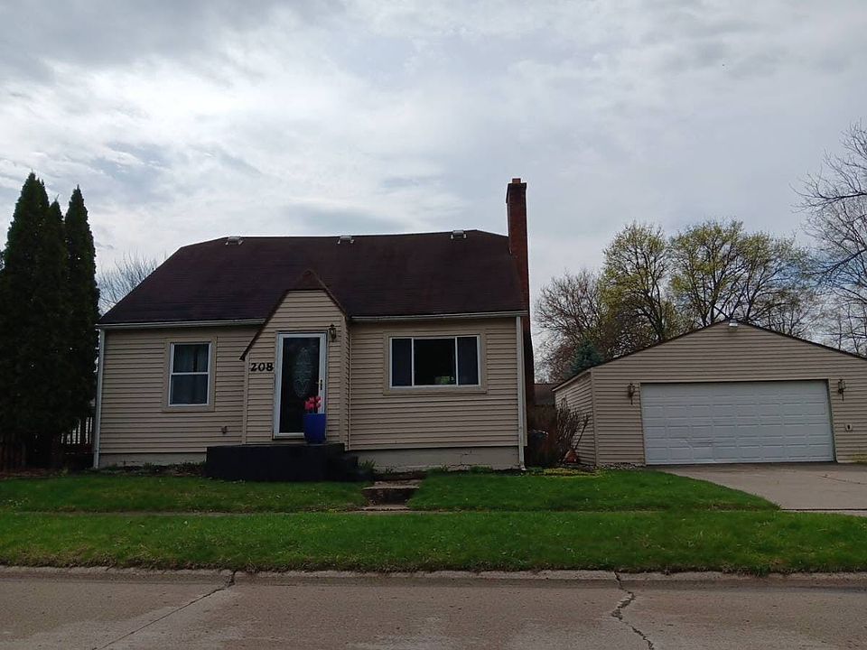 1st image of 208 Poplar St