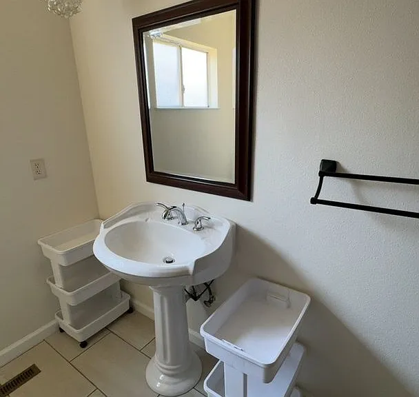 3504 W Cutler Ave — Photo 11