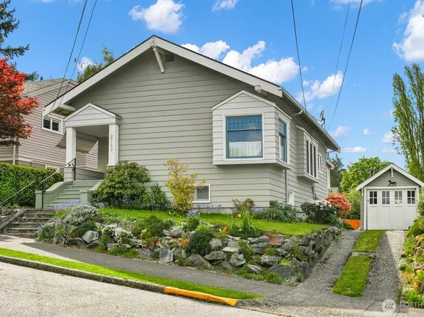 2719 Nob Hill Avenue N, Seattle, WA 98109