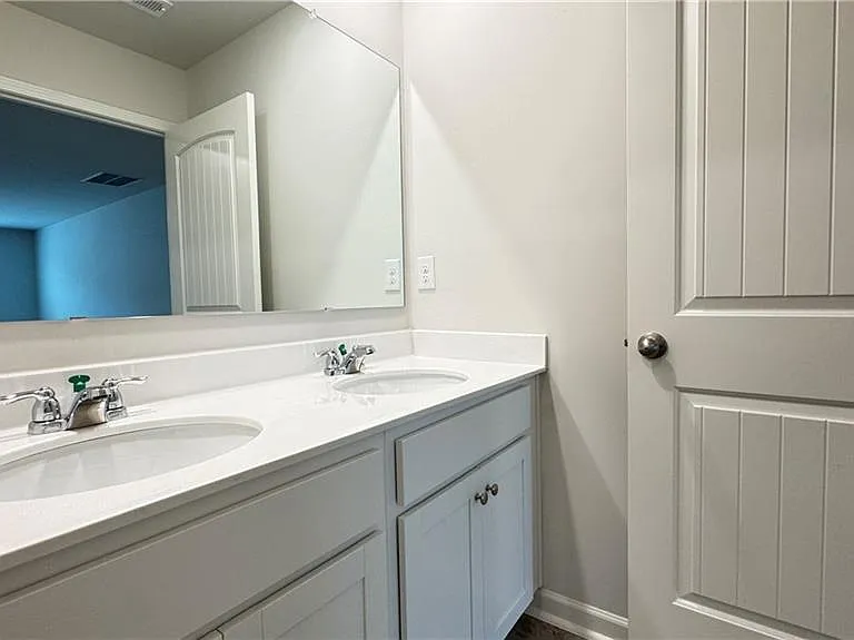 56 Thompson Ridge Ln — Photo 26