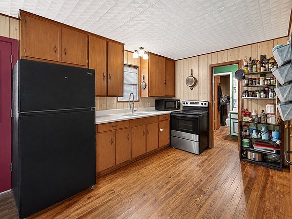 5th image of 1001 Leaning Oak Dr