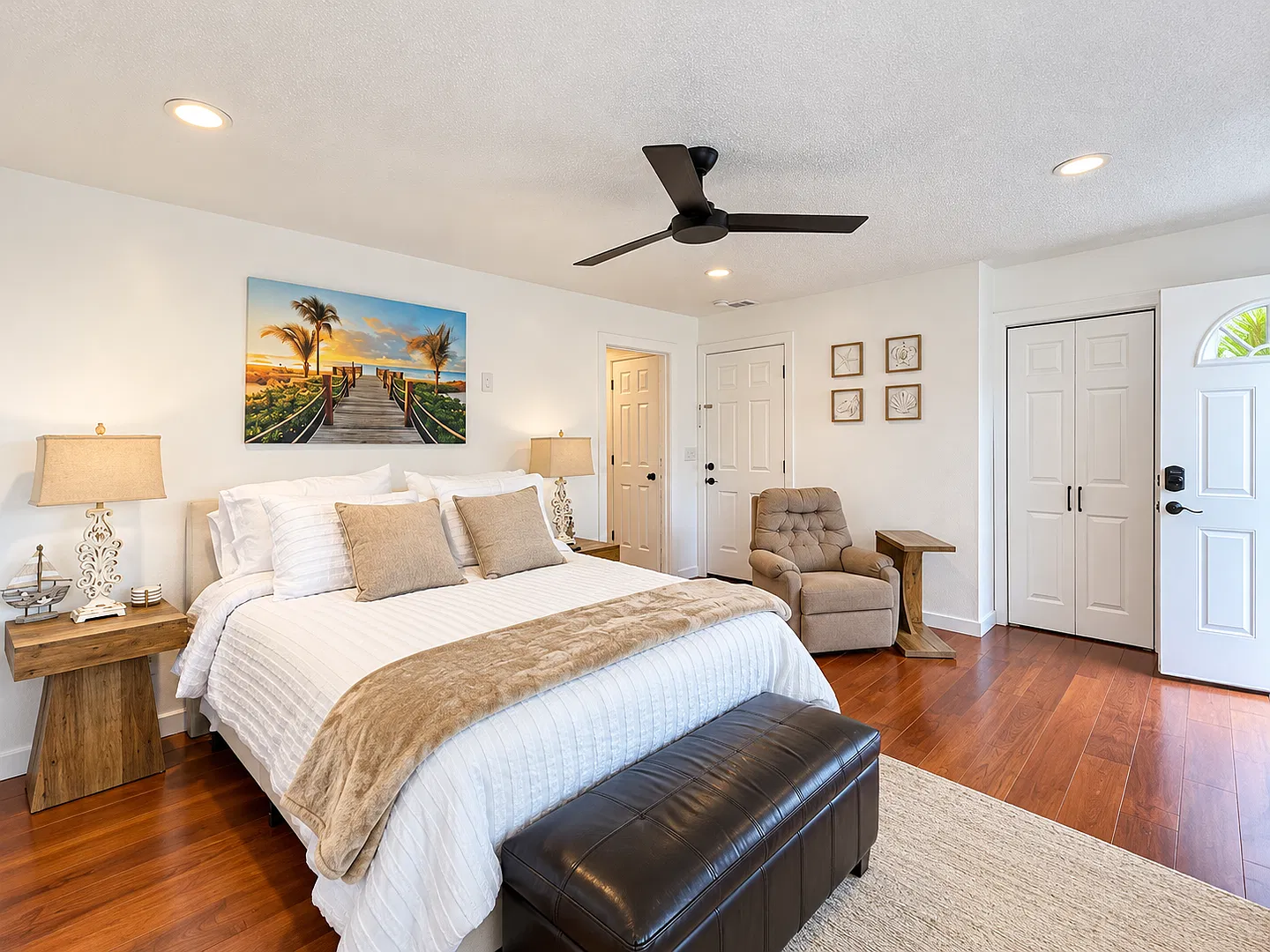 Fully Furnished Studio ADU with Private Entrance & Fenced Yard All Utilities Included! — Photo 2