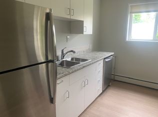 9502 99th Ave #2, Grande Prairie, AB T8V 0P9