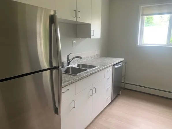 9502 99th Ave #2, Grande Prairie, AB T8V 0P9