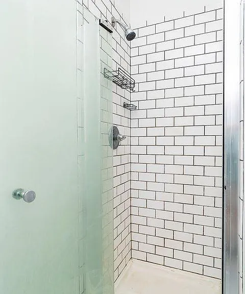 2443 Jefferson Ave — Photo 10