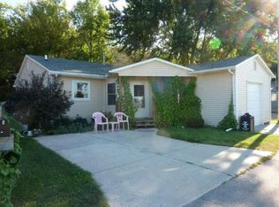 28915 Sunrise Ln, Waterford, WI 53185