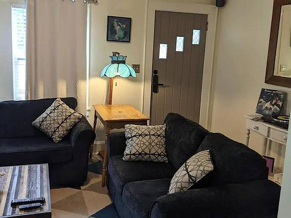 3rd image of 4033 W Tyvola Rd