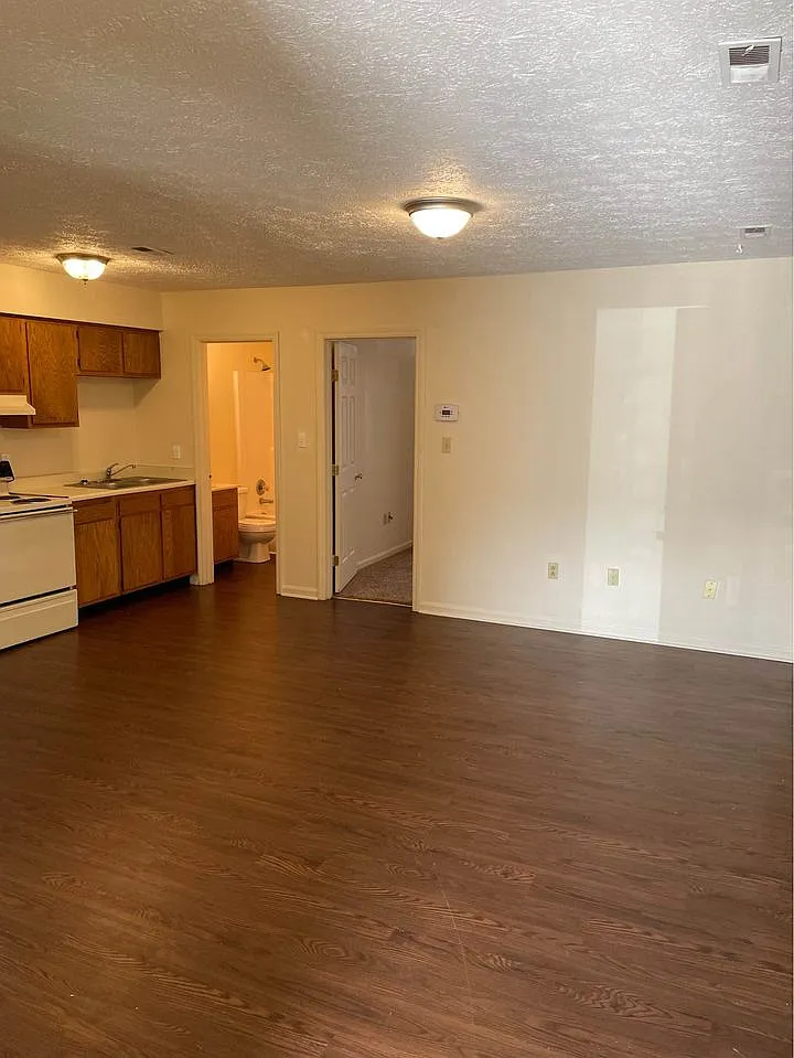 213 Keystone Dr — Photo 2