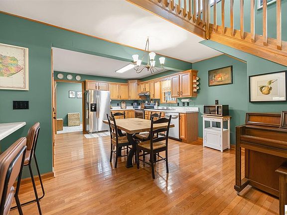 2nd image of 114 Dogwood Ln