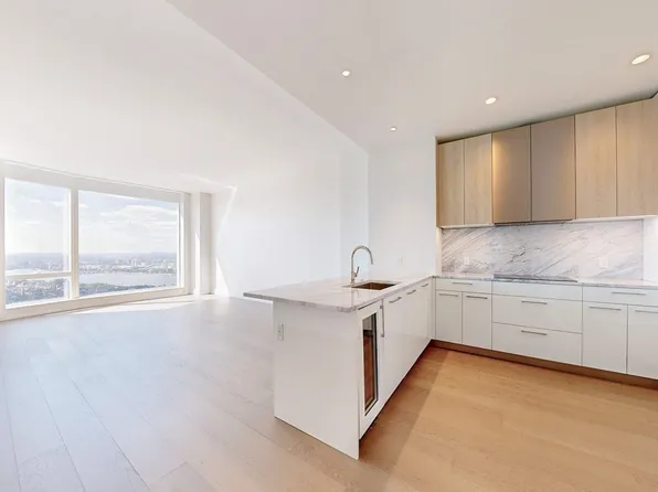 240 Devonshire St #4305, Boston, MA 02110
