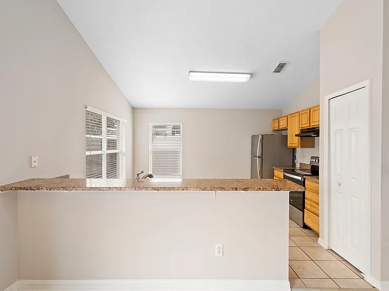 1911 Colonial Woods Blvd — Photo 9