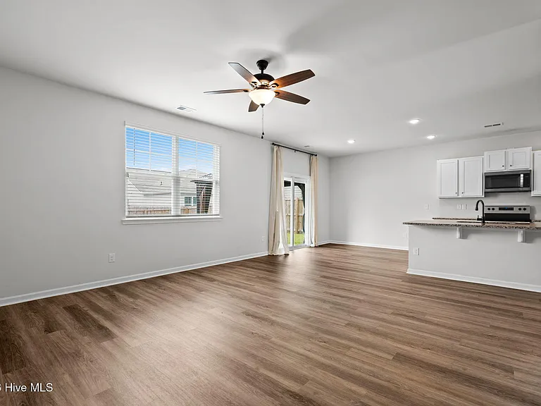 2091 Bella Point Dr SE — Photo 9